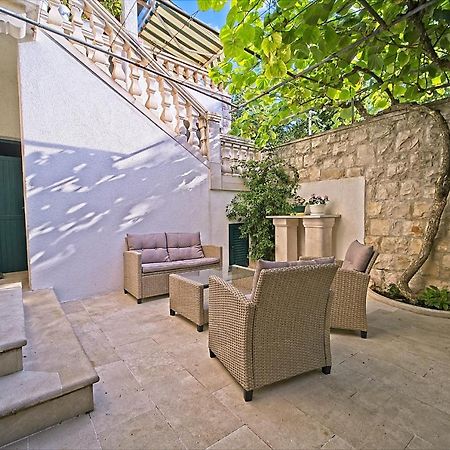 Apartment Renata Постира Экстерьер фото