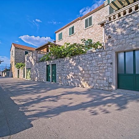 Apartment Renata Постира Экстерьер фото