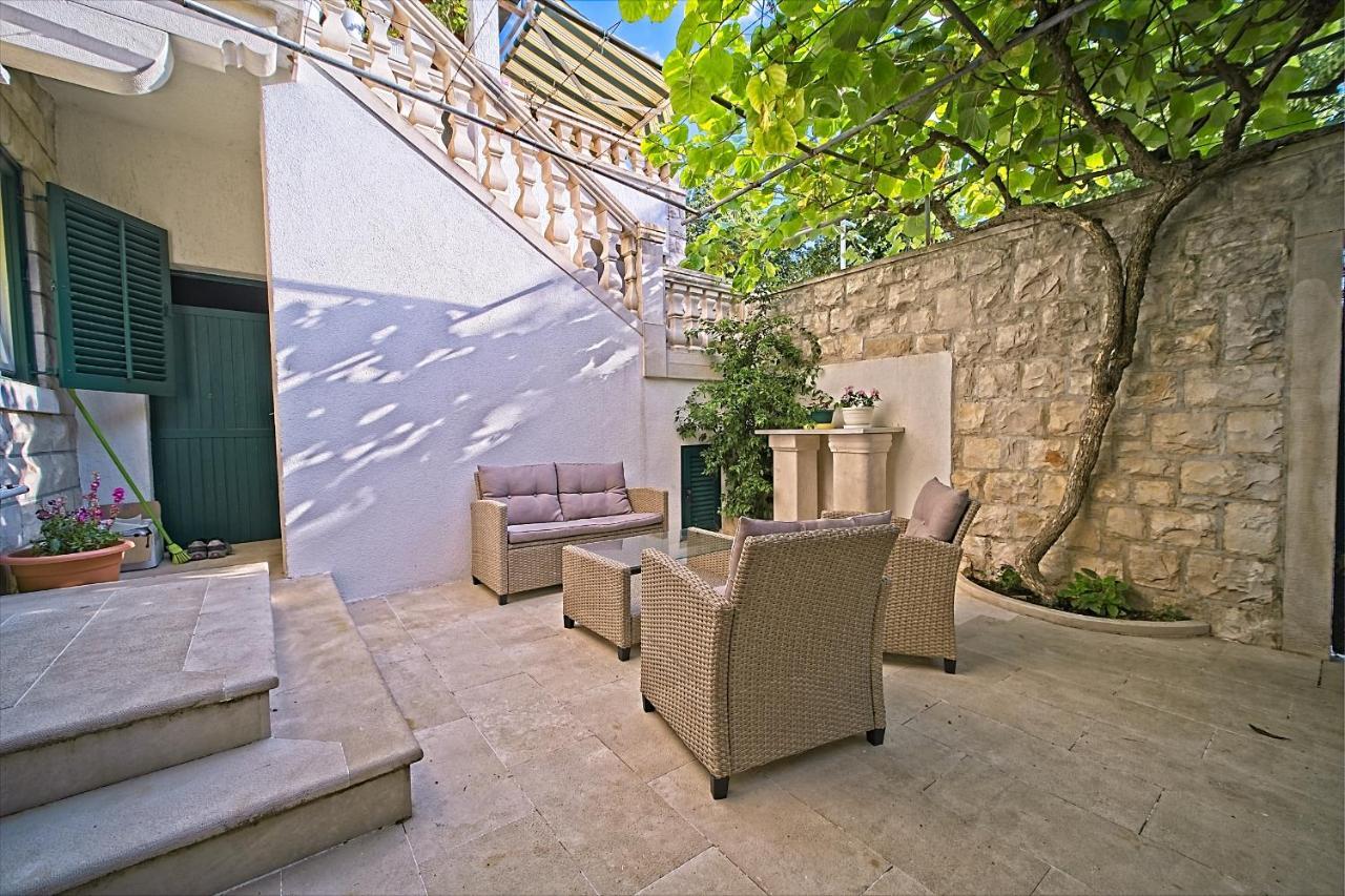 Apartment Renata Постира Экстерьер фото