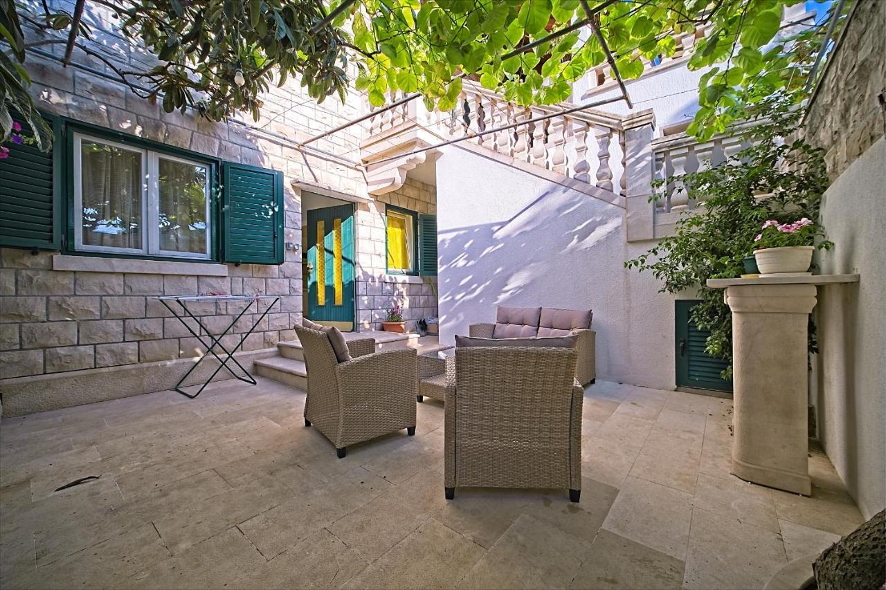 Apartment Renata Постира Экстерьер фото