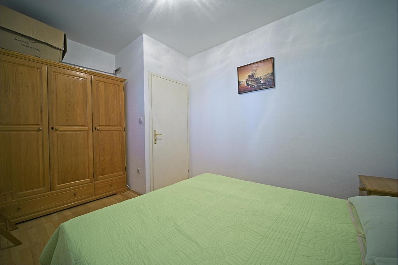 Apartment Renata Постира Экстерьер фото