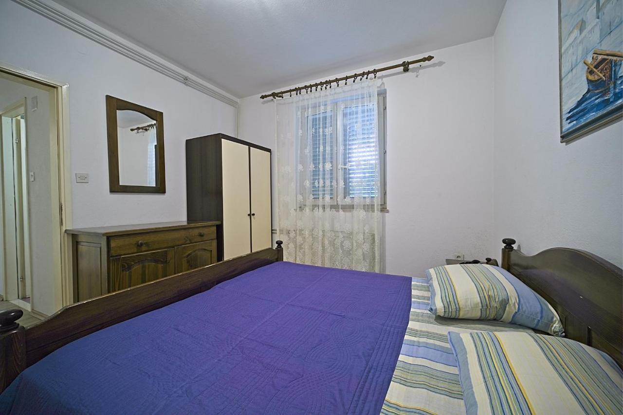 Apartment Renata Постира Экстерьер фото