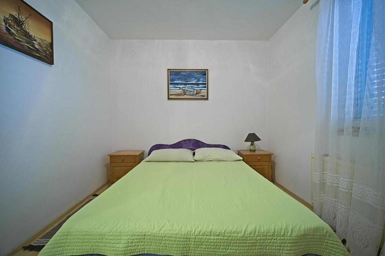 Apartment Renata Постира Экстерьер фото
