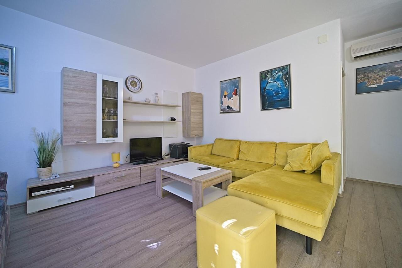 Apartment Renata Постира Экстерьер фото
