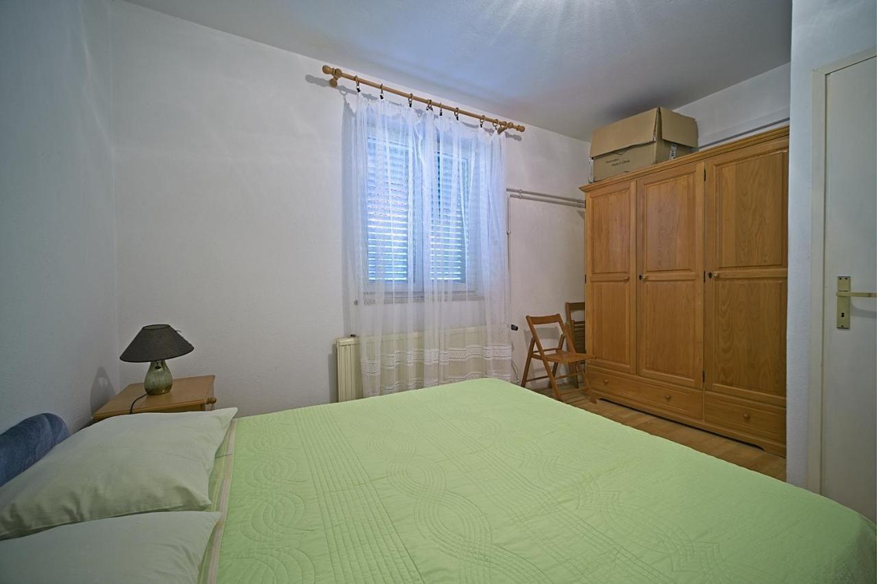 Apartment Renata Постира Экстерьер фото