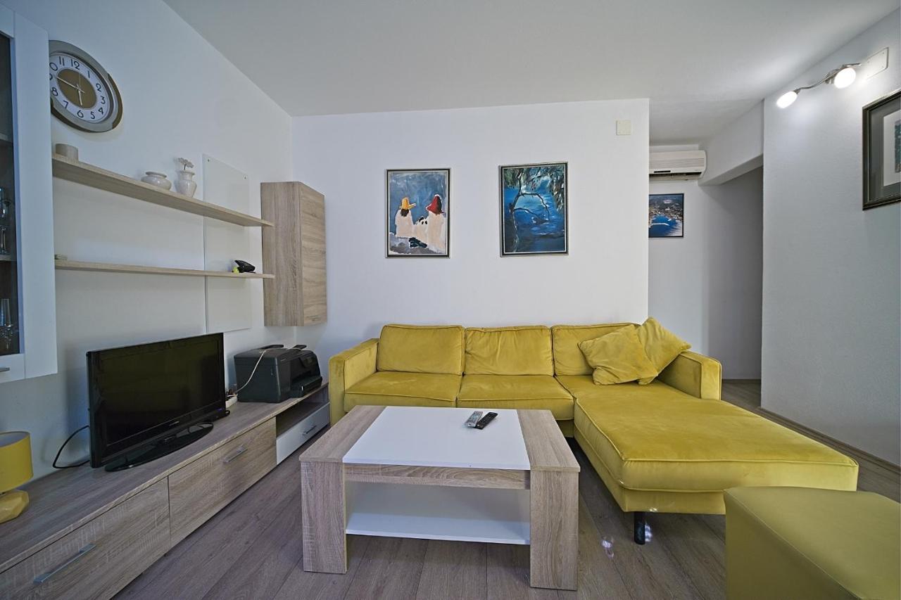 Apartment Renata Постира Экстерьер фото